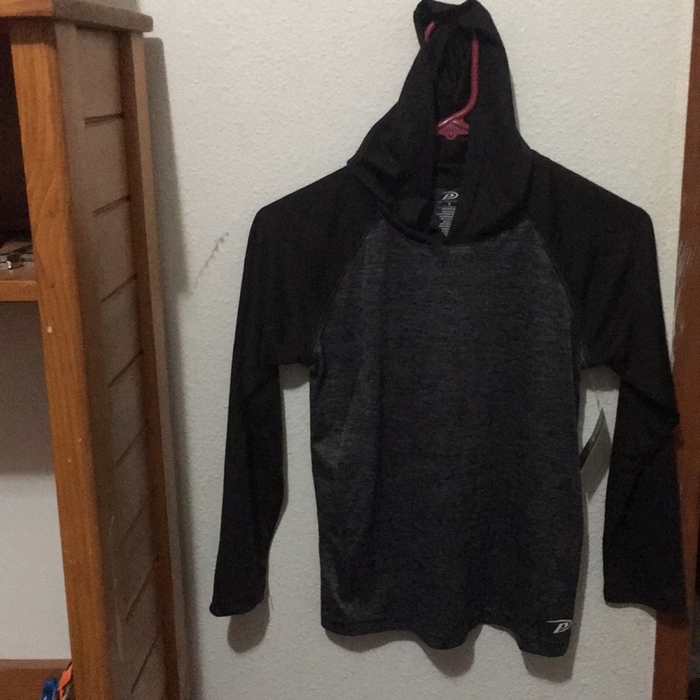100% polyester Pro Player size 7 boys hoodie